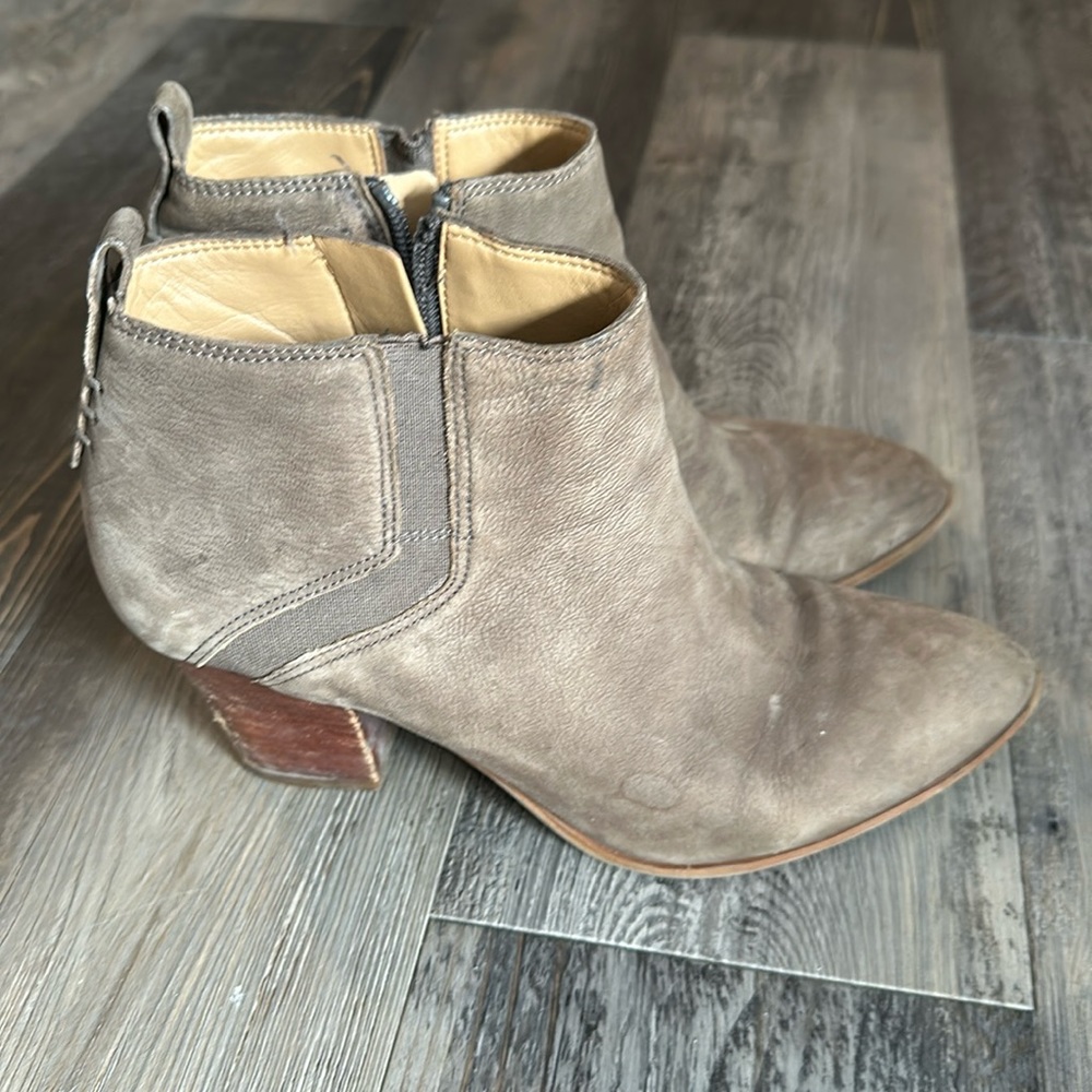 Healed boots